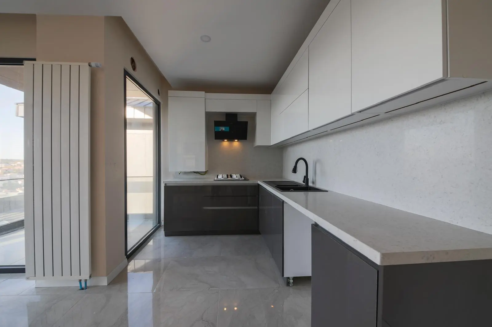 Fitted kitchen
